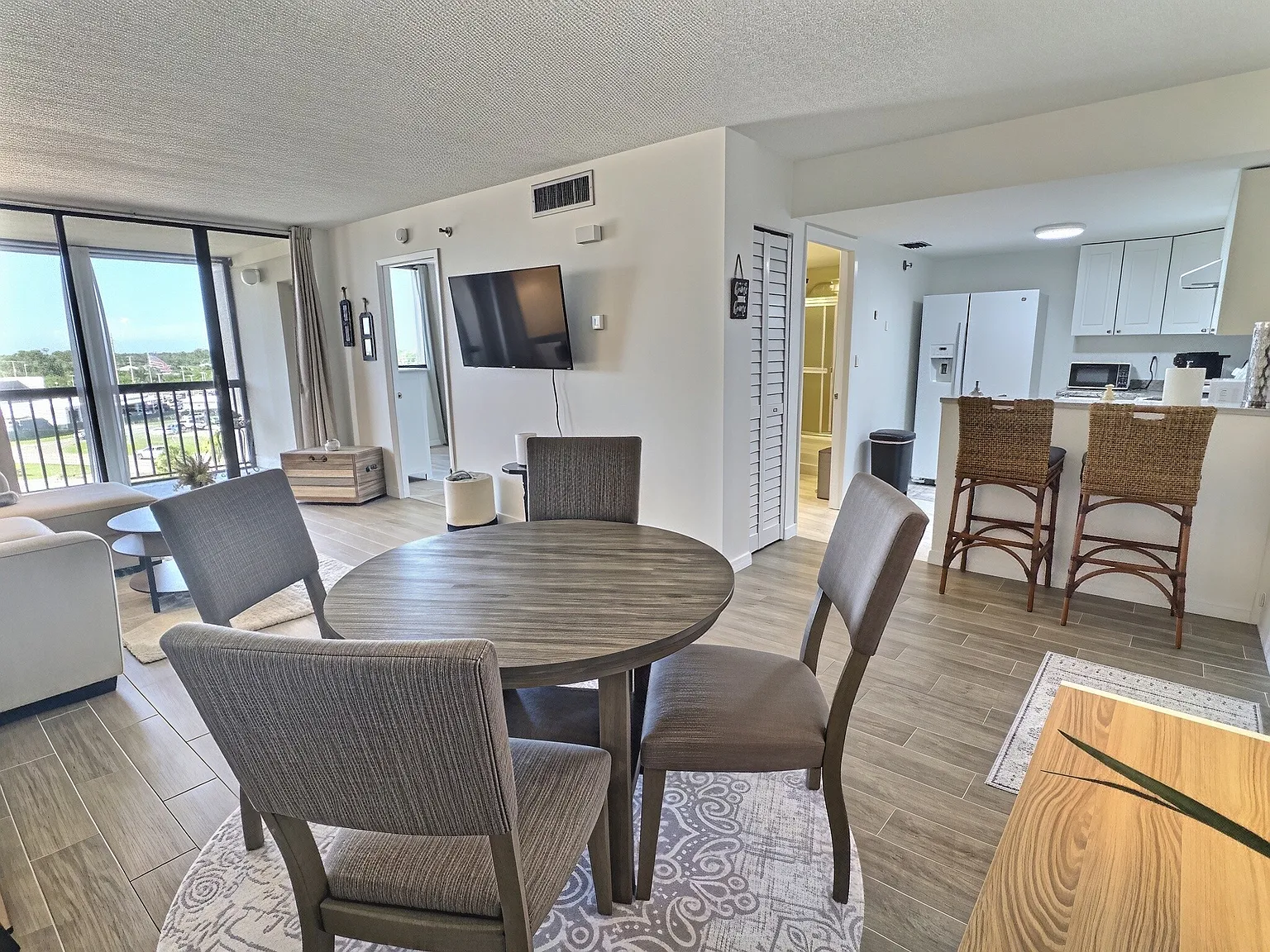 1 bed, 634 sqft, $1,180 — Photo 4