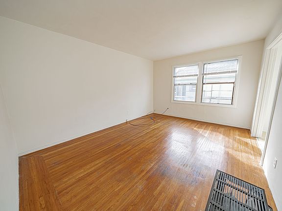 2nd image of 3267 Hollis St APT 9