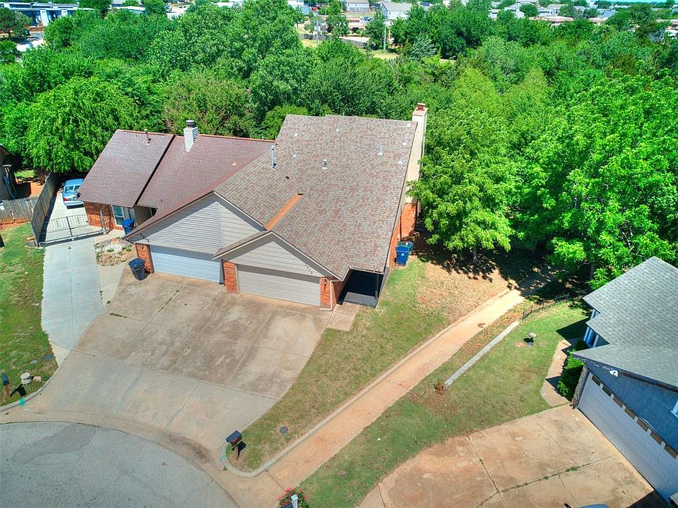 1st image of 7212 Lakewood Cir