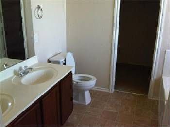 5th image of 219 Paddington Way