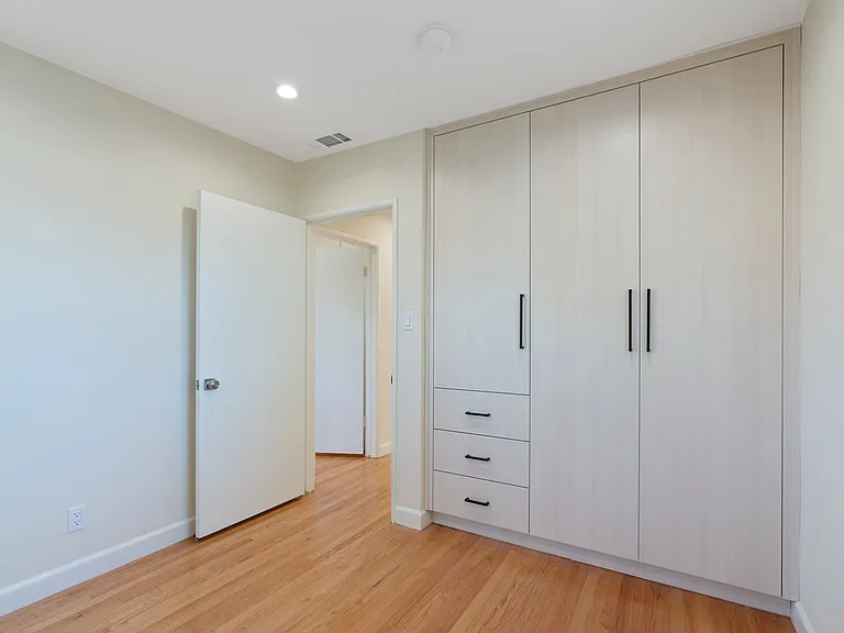 3054 N Frederic St — Photo 17