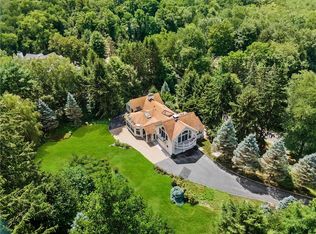 2 Spruce Hill Rd, Armonk, NY 10504