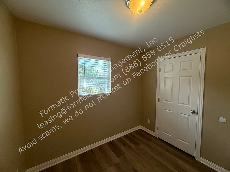 11771 Hazeldell Dr #B — Photo 9
