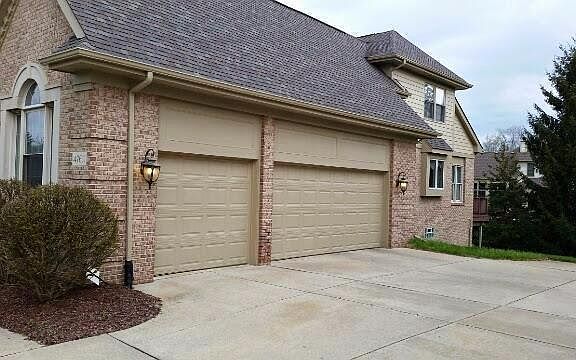 4th image of 47611 Manorwood Dr