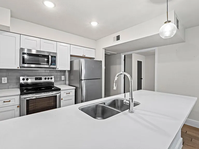 909 Reinli St #101 — Photo 15