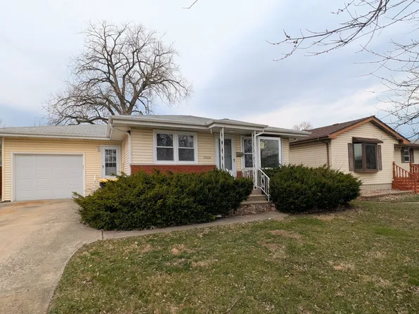 18634 Bernadine St, Lansing, IL 60438