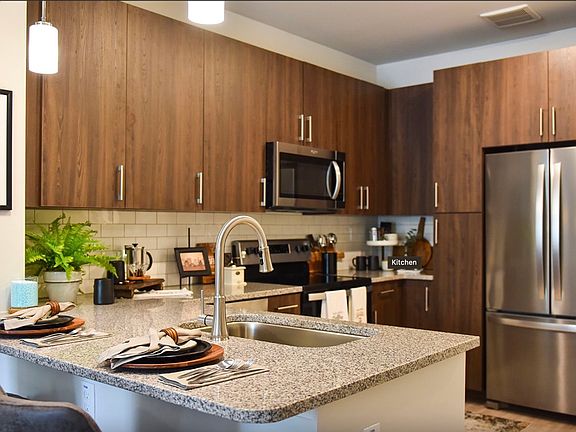 4th image of 162221 Peachtree Industrial Blvd #2221