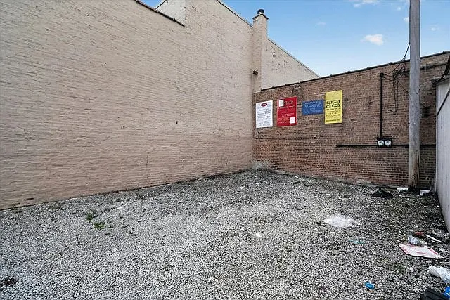 607 W Roosevelt Rd — Photo 58