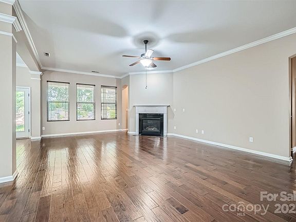 5th image of 10630 Sweethaven Ln