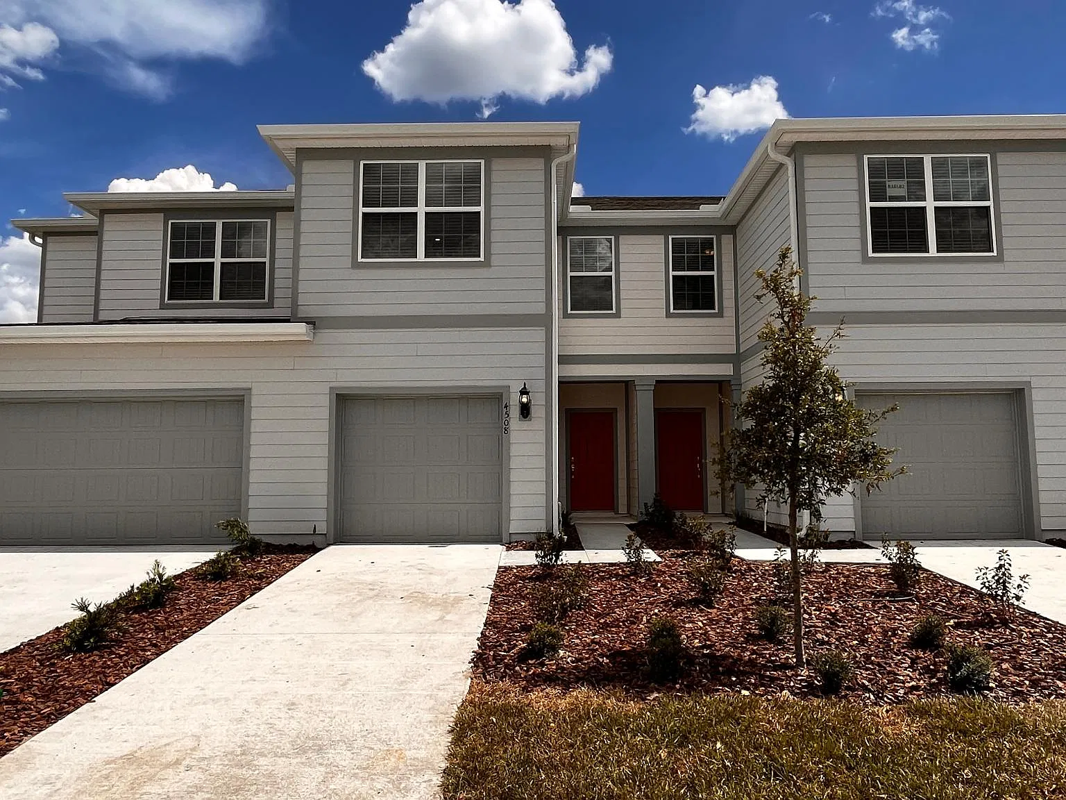 4508 Sparkling Shell Ave — Photo 3