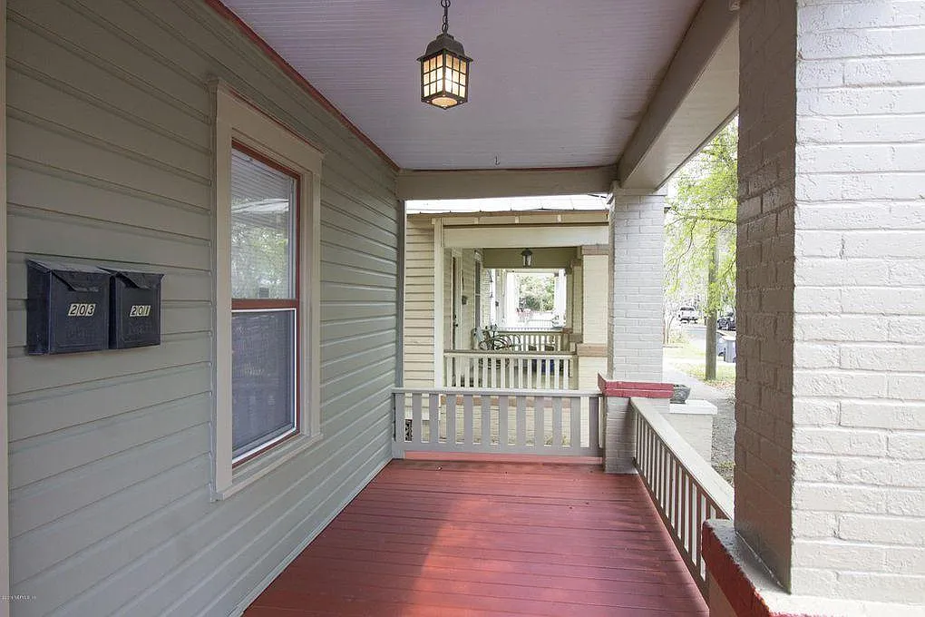2 bed, 936 sqft, $1,300 — Photo 2