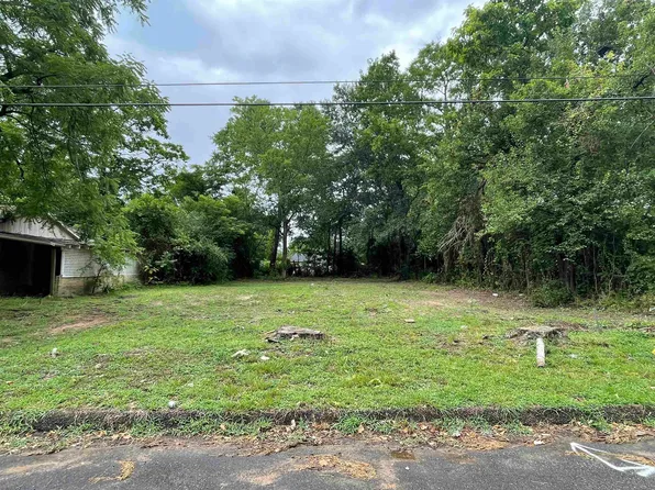 2811 Elijah St, Gladewater, TX 75647