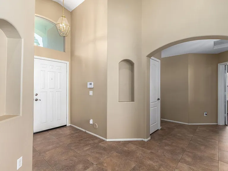 1238 W Dana Dr — Photo 9