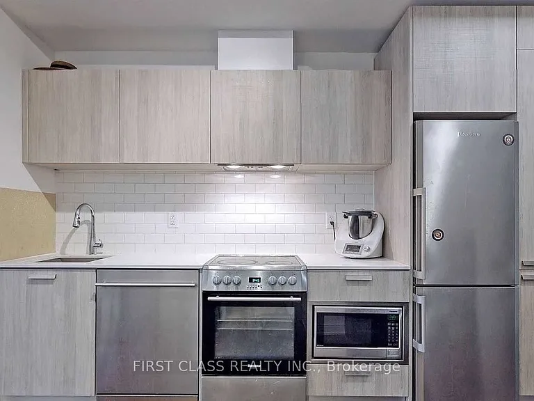 50 Charles St E #508 — Photo 6