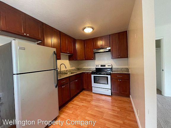 5th image of 5838 Birch Ct APT H
