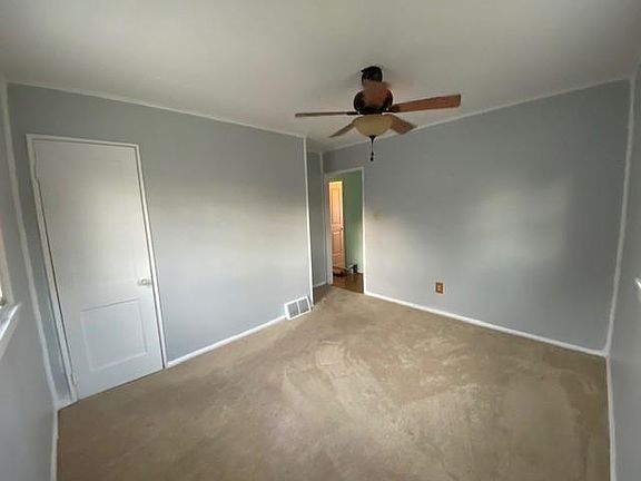 5th image of 3736 Barnard Ave