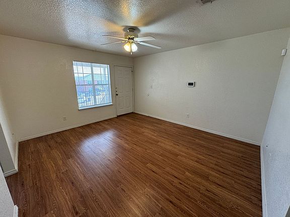 3rd image of 3301 Hereford Ln APT D