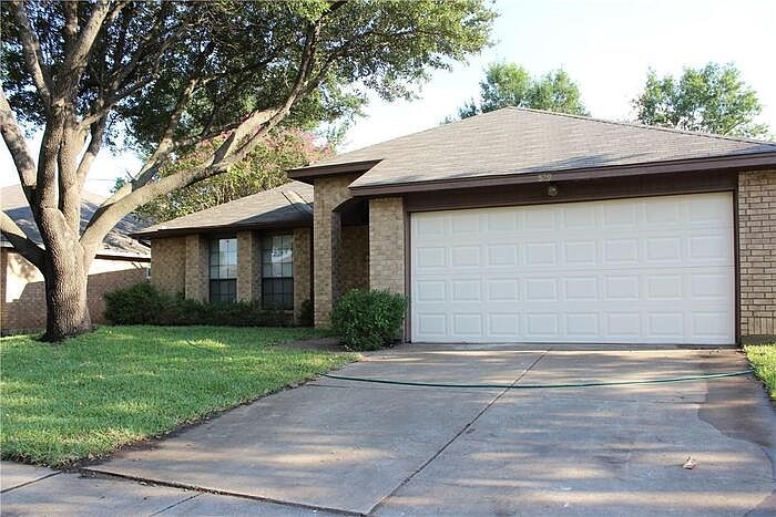 1st image of 829 Larue Dr