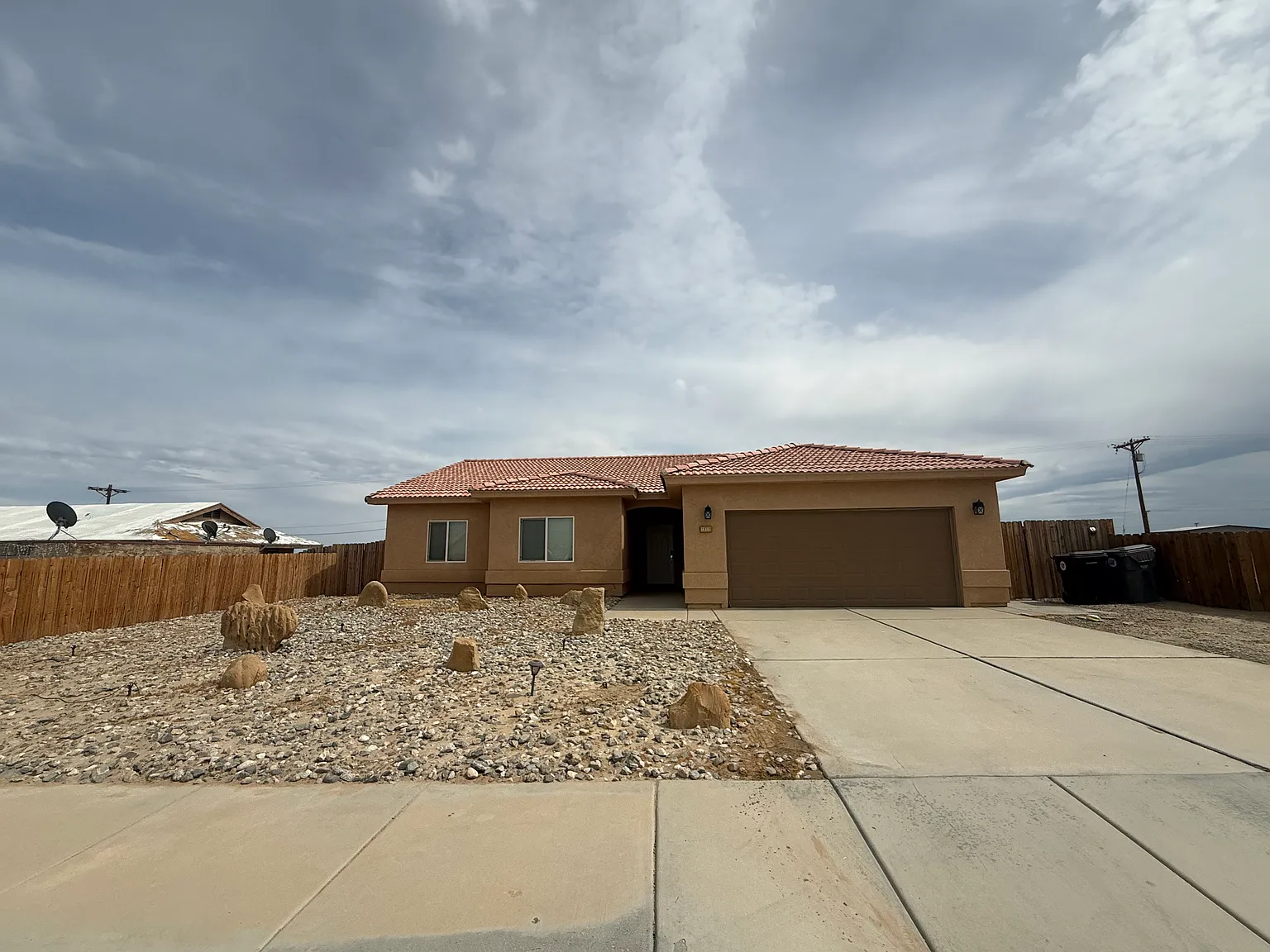 3 bed, 1613 sqft, $1,950 — Photo 2