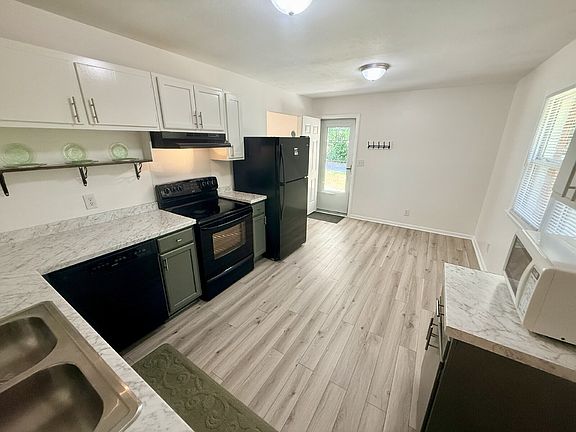 5th image of 815 McNeil St