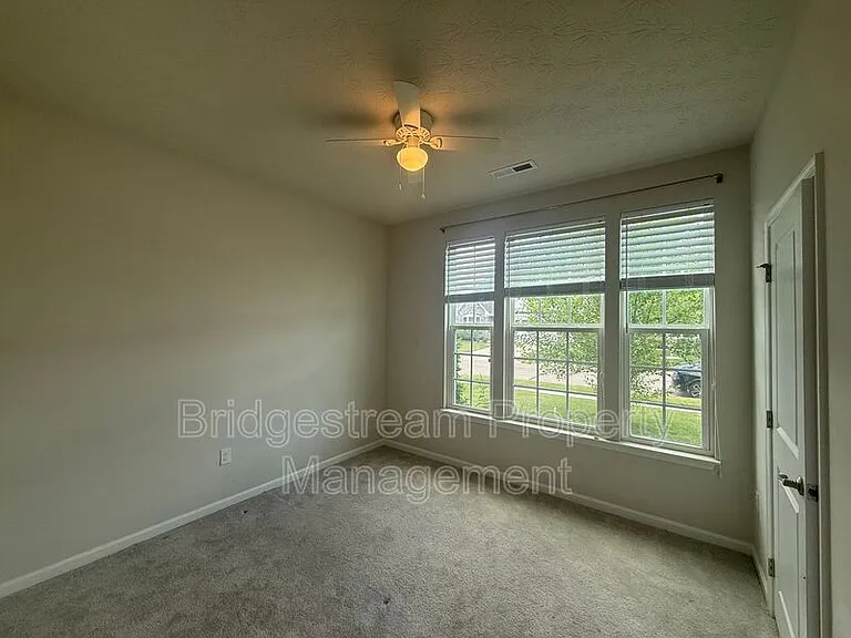 2194 Schmidt Dr — Photo 18