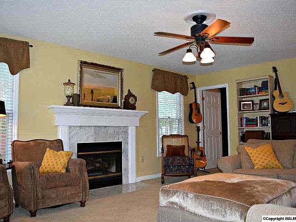 4th image of 139 Lovvorn Ln