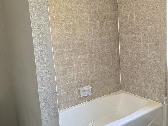 5th image of 1058 Mission Dr APT B