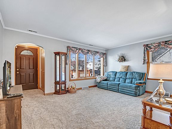 3rd image of 9331 Nordica Ave