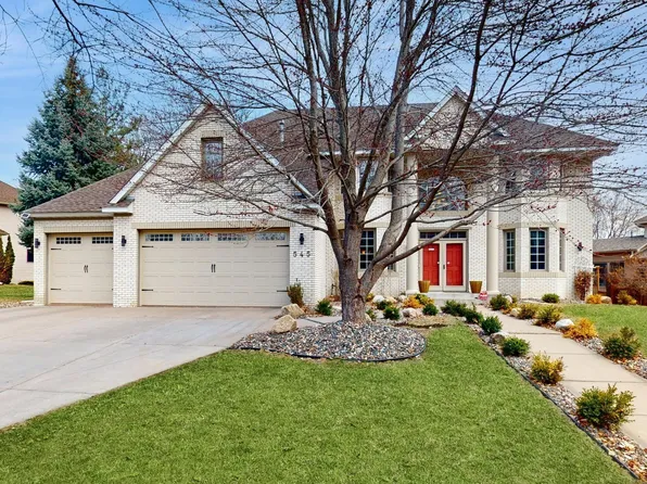 545 Owasso Hills Dr, Roseville, MN 55113