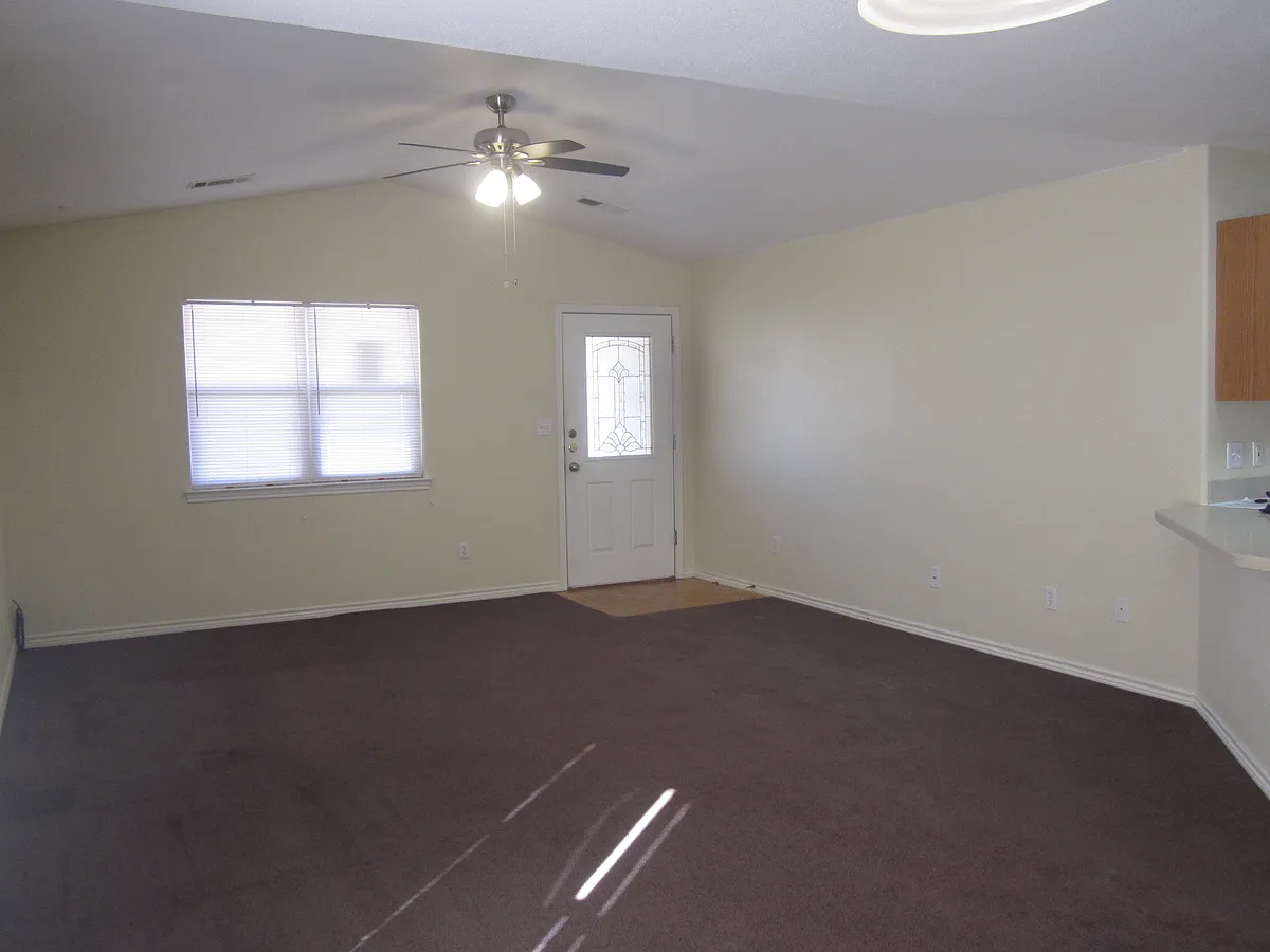 Building Photo - 2003 Bluebonnet Dr #A