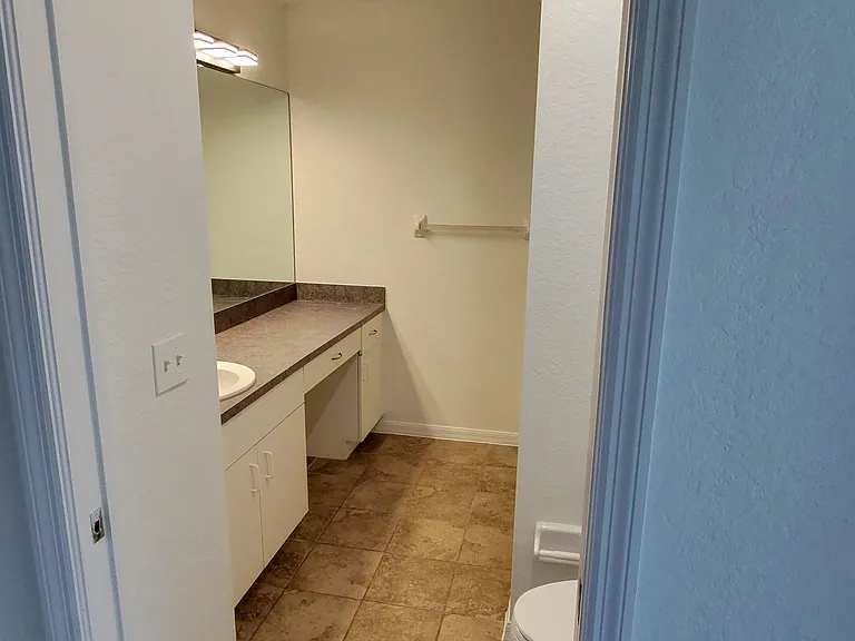 17556 Brentwood Ct — Photo 21