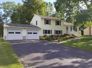 30 Kalina Dr, Rhinebeck, NY 12572