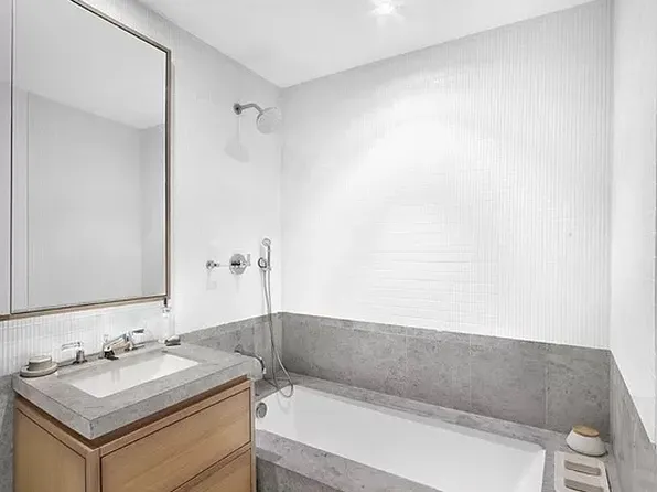 51 Jay Street image 6 of 12