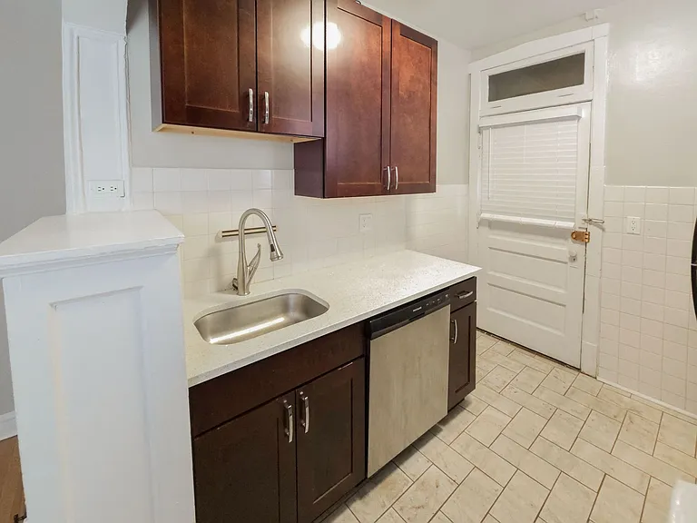 4501-09 N. Greenview — Photo 9