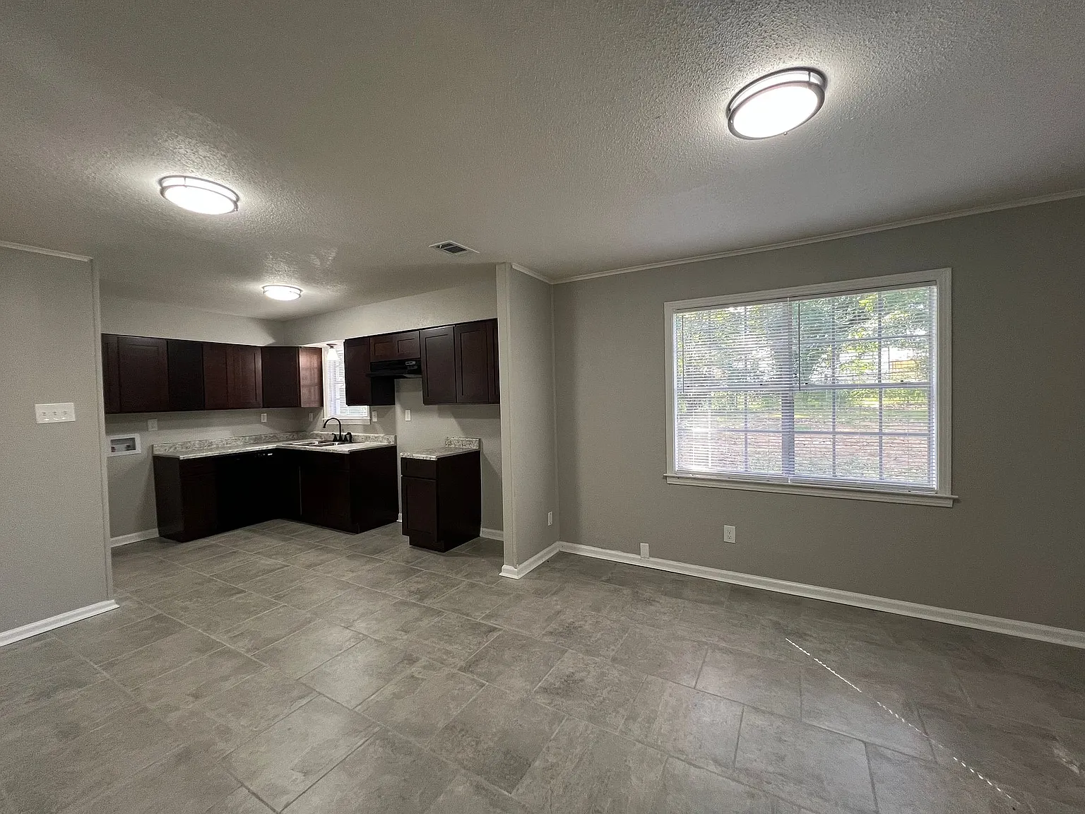 4889 Applestone Cove — Photo 4