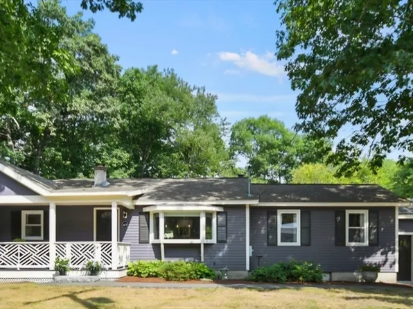 419 Acton Rd, Chelmsford, MA 01824