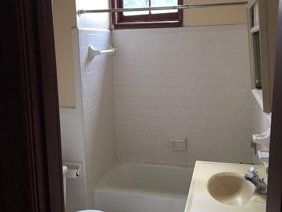5th image of 219 E Taylor St APT B