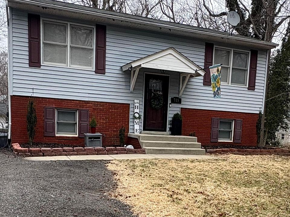 1st image of 715 Willow Rd