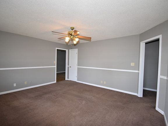 4th image of 582 Joshua Dr