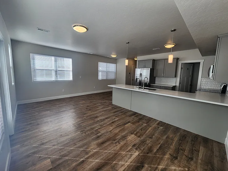 Pomona Park Townhomes — Photo 43