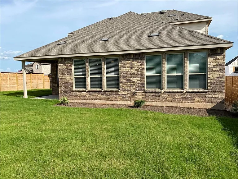 3421 Charade Dr — Photo 26