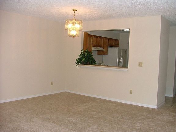Greatroom dining area