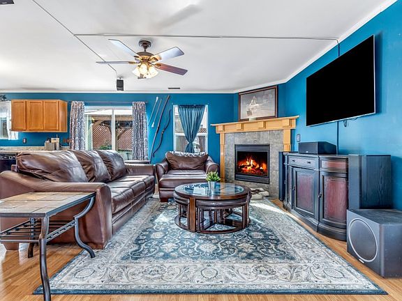 4th image of 4620 Shuksan St