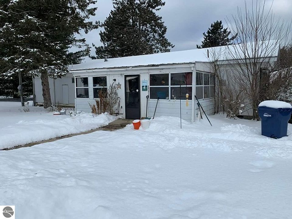 1st image of 5690 W Houghton Lake Rd