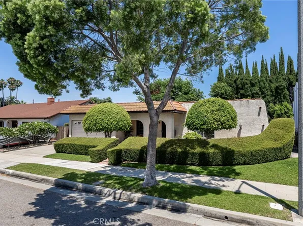 2555 N North Delta St, Orange, CA 92865