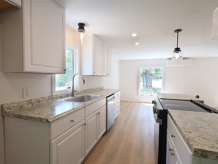 1597 Sanford Rd #1 — Photo 10