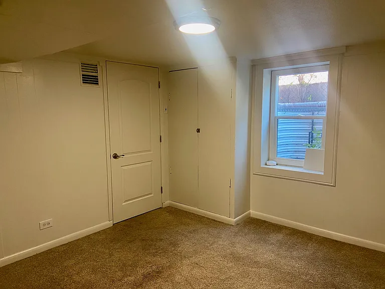 3909 Perry St — Photo 12