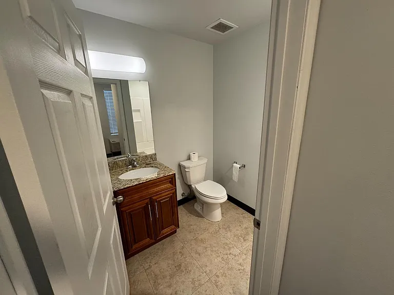 150 Eyer St #101 — Photo 4