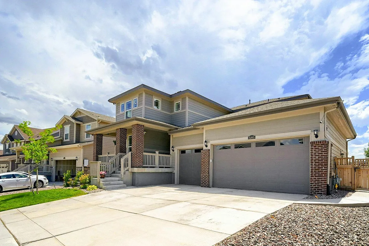Building Photo - 15895 Red Bud Dr