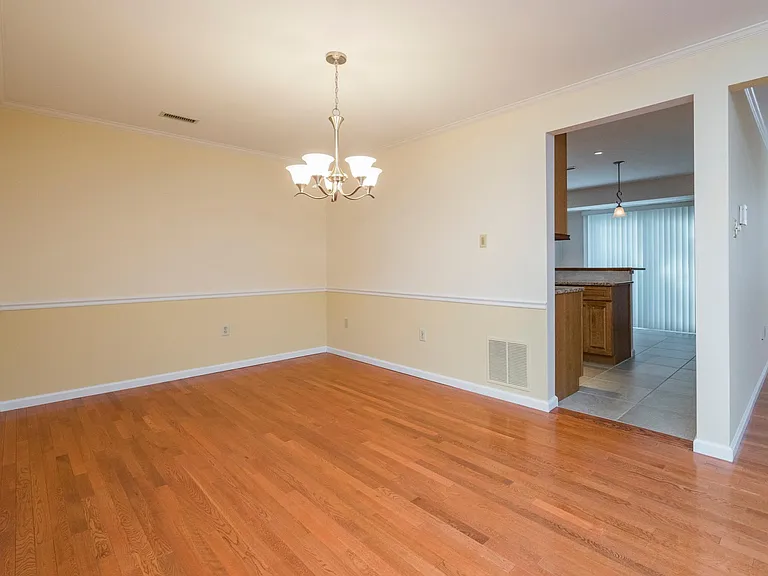 13 Sweetwater Cir — Photo 3